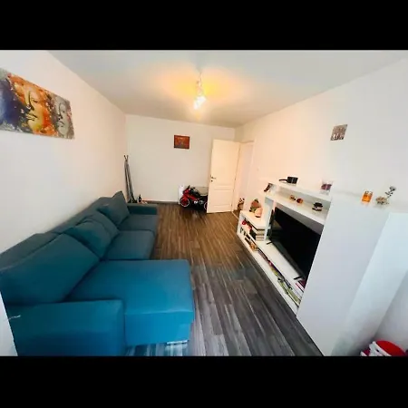 Apartment A Very Cosy Bucharest
